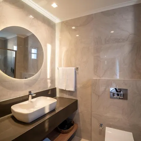 Reev Coffee House Appart hôtel 3*