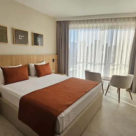 Reev Coffee House Aparthotel Antalia