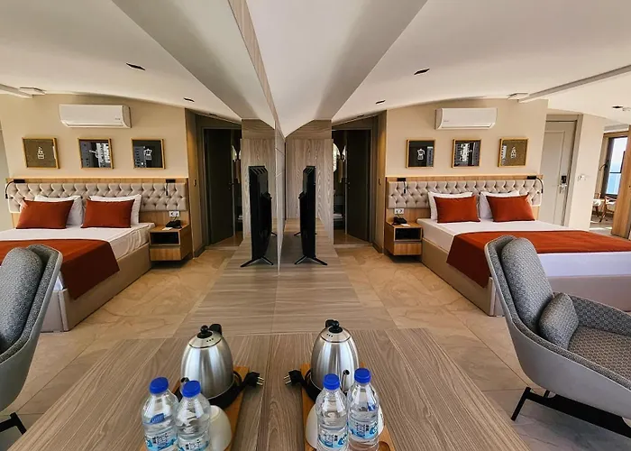 Reev Coffee House Lägenhetshotell 4*