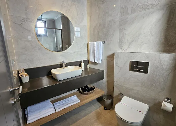 Lägenhetshotell Reev Coffee House Antalya