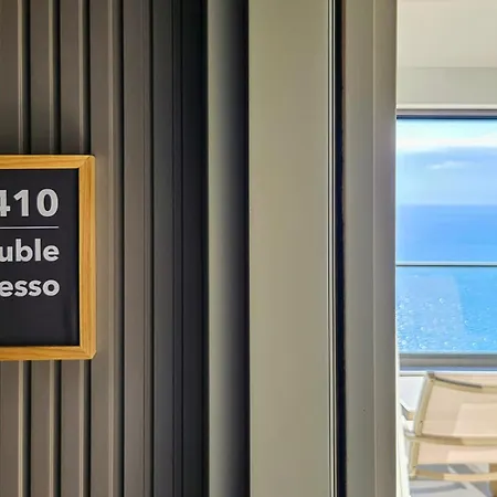 מלון דירות Reev Coffee House