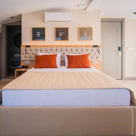 מלון דירות Reev Coffee House