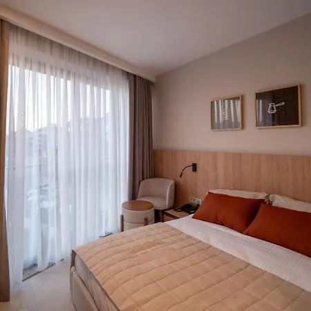 Reev Coffee House Lägenhetshotell Antalya